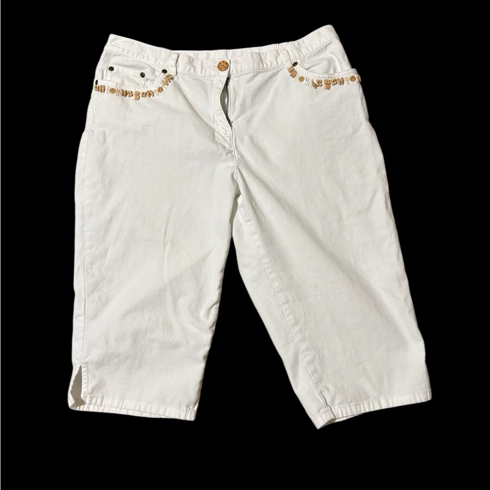 Ruby Rd. White Capris with Gold Accents